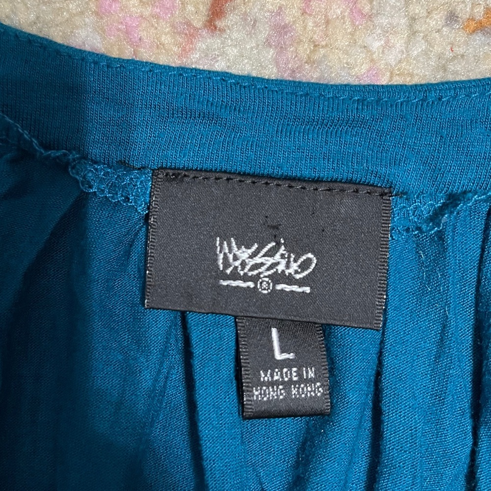 Blue top - Picture 2 of 3